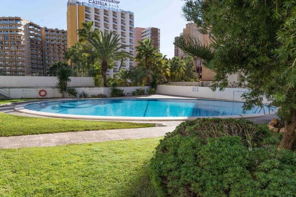Appartement Vue Sur Mer Avenue De L'Europe ベニドルム エクステリア 写真